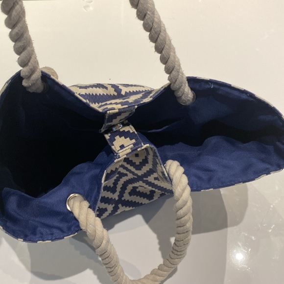 Summer and Rose beach bag. - Picture 5 of 7